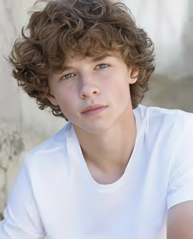 Dylan Hoffman Actor Age, Wiki, Career, Net Worth, Relationship 2024